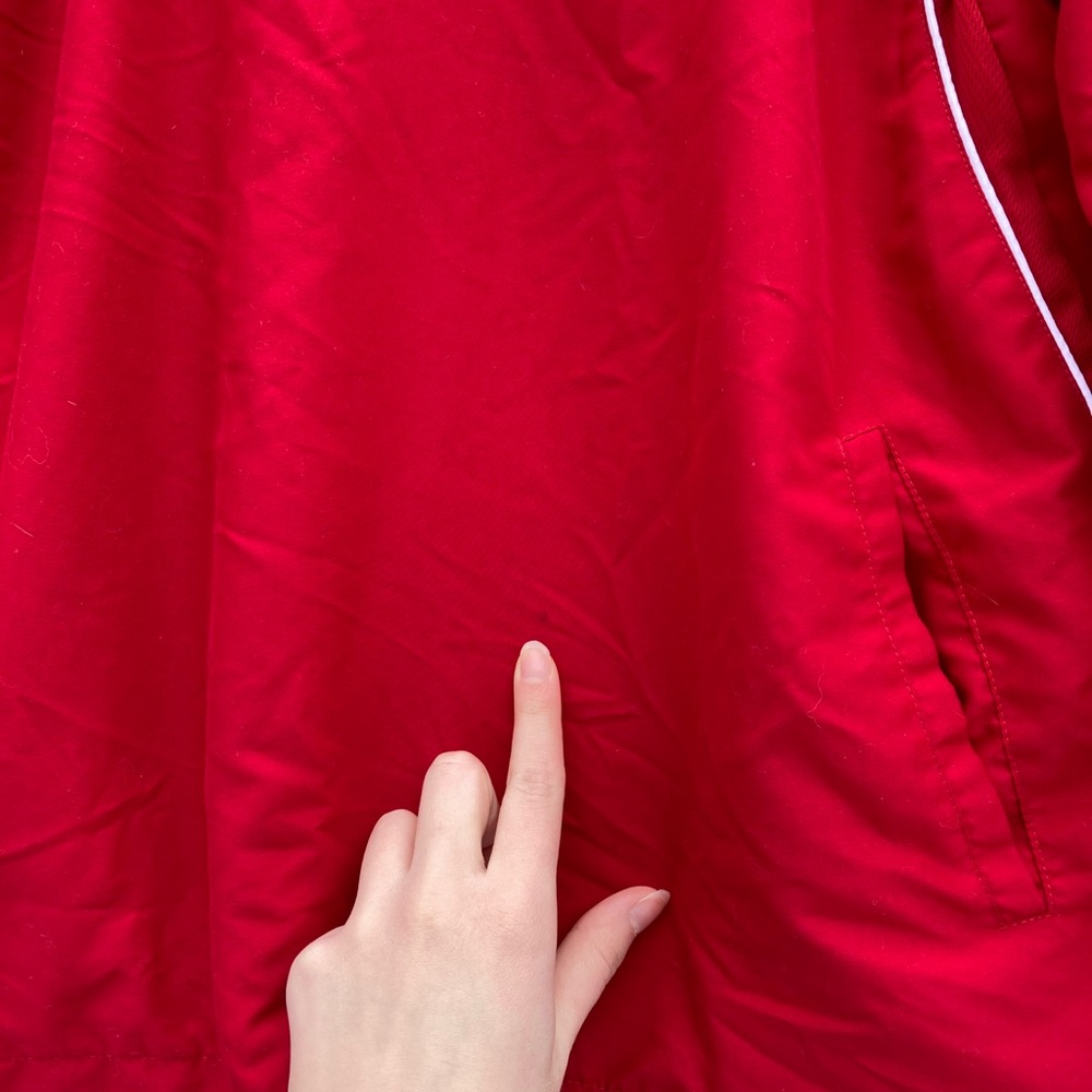 Red Mizuno pullover💌 - Picture 4 of 8